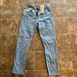 NWT LEVI 501 skinny 26x28